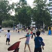 西船場公園でラジオ体操をしている子どもたち(2018)